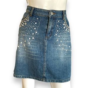 CACHE’ RHINESTONE DENIM MINI SKIRT. WOMEN’S SIZE 4
